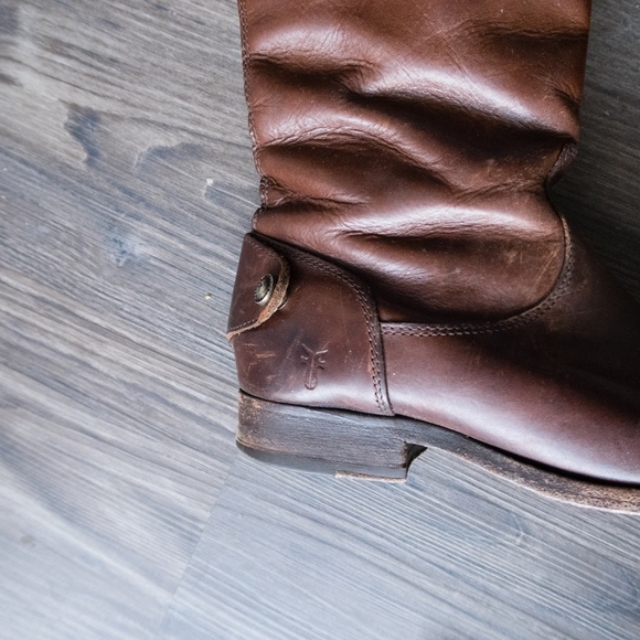 Frye Melissa Button Back Boots Brown size 7 - Picture 3 of 8